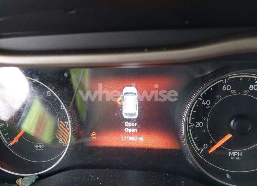 Photo 7 of 2015 Jeep Cherokee LIMITED (VIN 1C4PJMDS1FW551185)