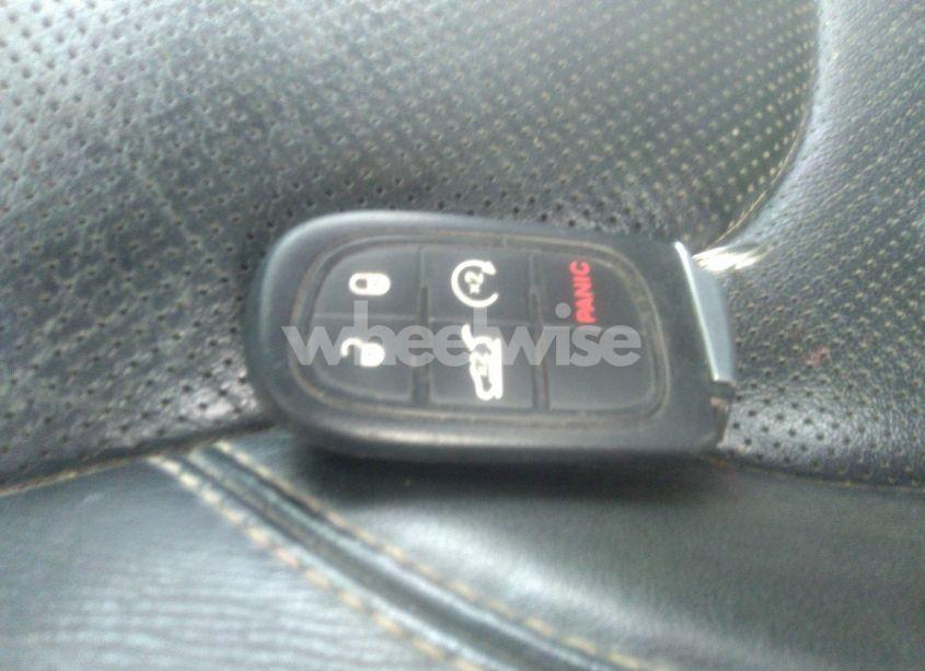 Photo 11 of 2016 Jeep Cherokee LIMITED (VIN 1C4PJMDS1GW180160)