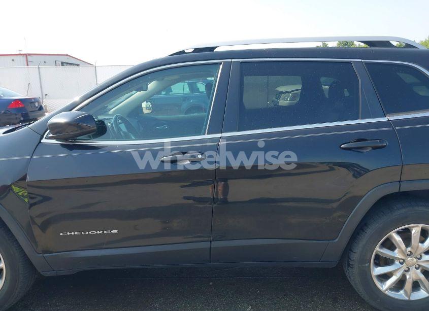 Photo 14 of 2016 Jeep Cherokee LIMITED (VIN 1C4PJMDS1GW187030)