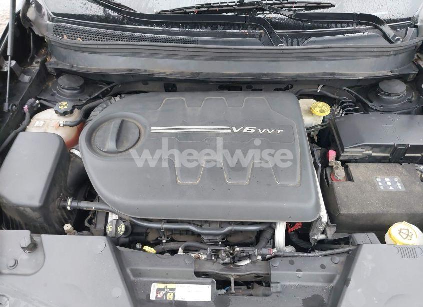 Photo 10 of 2016 Jeep Cherokee LIMITED (VIN 1C4PJMDS1GW201718)