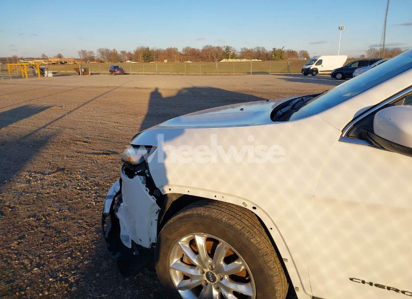 Photo 18 of 2016 Jeep Cherokee LIMITED (VIN 1C4PJMDS1GW231057)