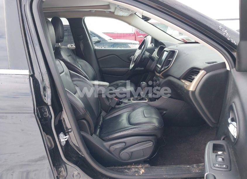 Photo 5 of 2017 Jeep Cherokee LIMITED 4X4 (VIN 1C4PJMDS1HW505617)