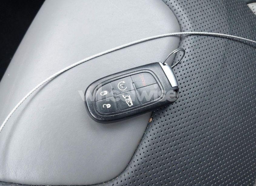 Photo 11 of 2014 Jeep Cherokee LIMITED (VIN 1C4PJMDS2EW247443)