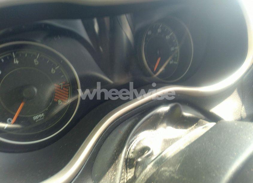 Photo 14 of 2015 Jeep Cherokee LIMITED (VIN 1C4PJMDS2FW604136)