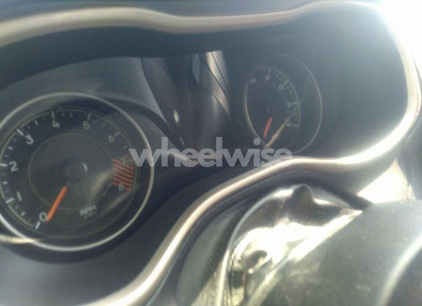 Photo 7 of 2015 Jeep Cherokee LIMITED (VIN 1C4PJMDS2FW604136)