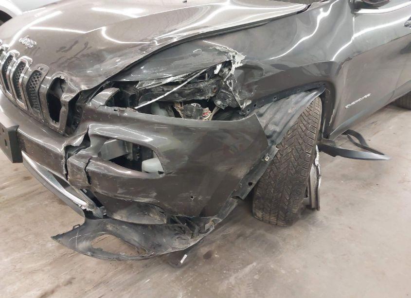 Photo 6 of 2015 Jeep Cherokee LIMITED (VIN 1C4PJMDS2FW633619)