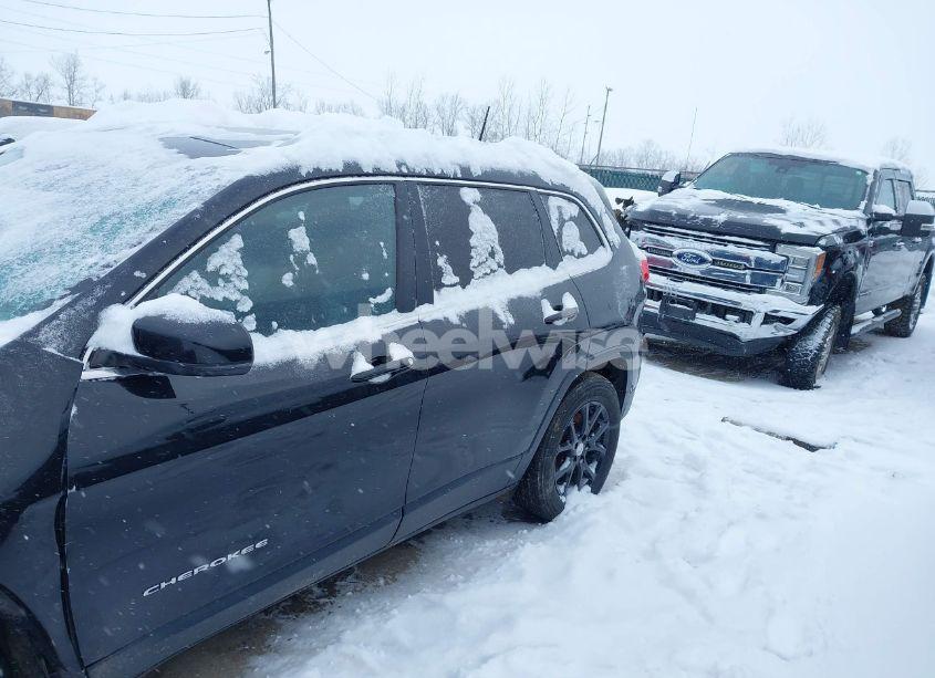 Photo 14 of 2016 Jeep Cherokee LIMITED (VIN 1C4PJMDS2GW145479)