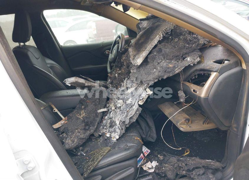 Photo 5 of 2016 Jeep Cherokee LIMITED (VIN 1C4PJMDS2GW210864)