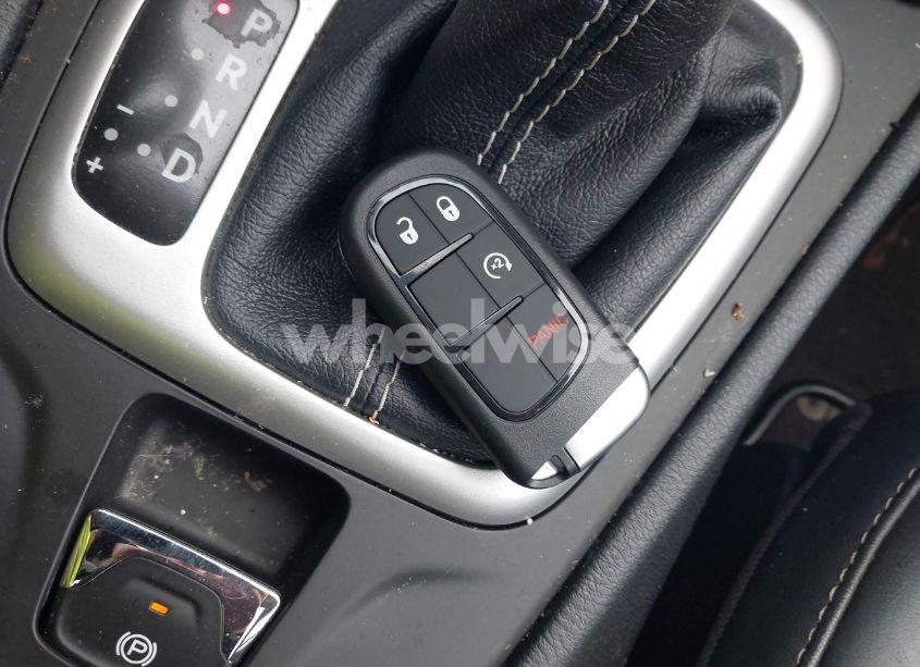 Photo 11 of 2016 Jeep Cherokee LIMITED (VIN 1C4PJMDS2GW228619)