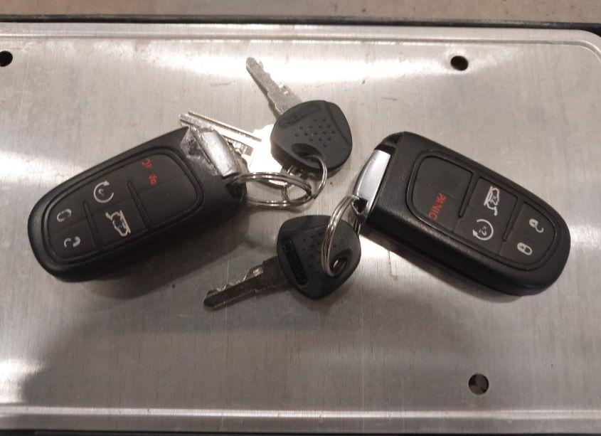 Photo 11 of 2016 Jeep Cherokee LIMITED (VIN 1C4PJMDS2GW234713)