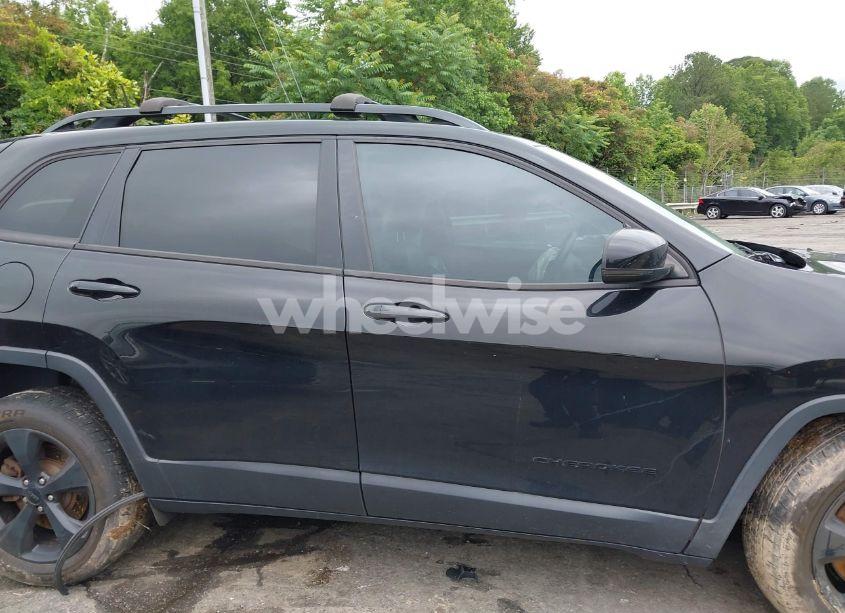 Photo 13 of 2017 Jeep Cherokee HIGH ALTITUDE 4X4 (VIN 1C4PJMDS2HW569245)