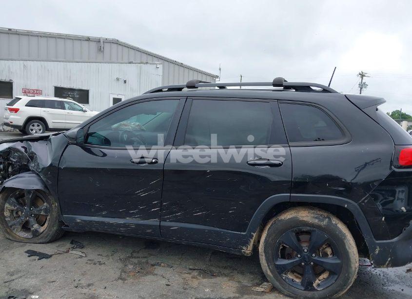 Photo 14 of 2017 Jeep Cherokee HIGH ALTITUDE 4X4 (VIN 1C4PJMDS2HW569245)