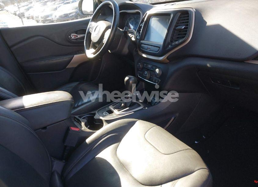 Photo 5 of 2017 Jeep Cherokee LIMITED 4X4 (VIN 1C4PJMDS2HW633476)