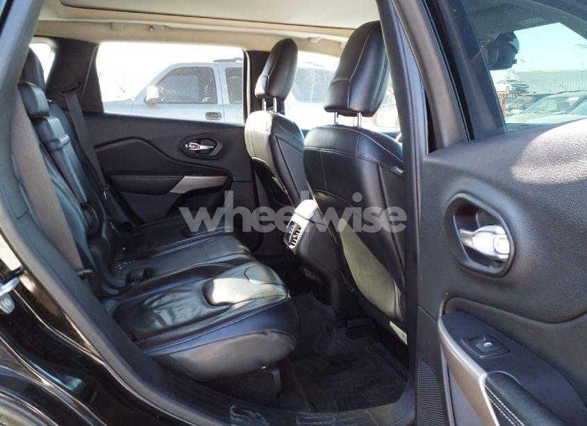 Photo 8 of 2017 Jeep Cherokee LIMITED 4X4 (VIN 1C4PJMDS2HW636670)