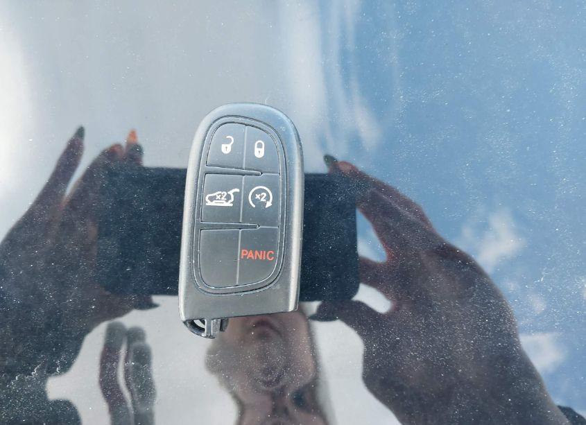 Photo 11 of 2014 Jeep Cherokee LIMITED (VIN 1C4PJMDS3EW211132)