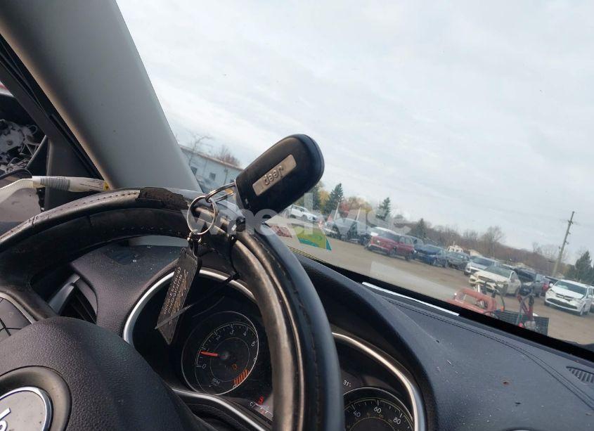 Photo 11 of 2014 Jeep Cherokee LIMITED (VIN 1C4PJMDS3EW250299)