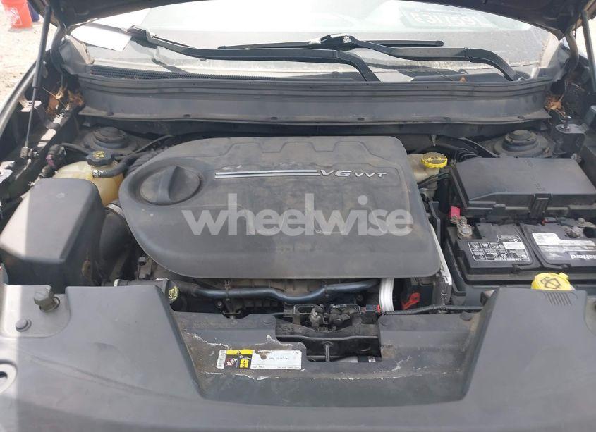 Photo 10 of 2015 Jeep Cherokee LIMITED (VIN 1C4PJMDS3FW510735)