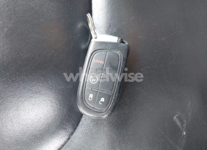 Photo 11 of 2015 Jeep Cherokee LIMITED (VIN 1C4PJMDS3FW706058)