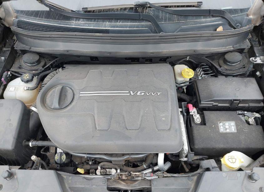 Photo 10 of 2015 Jeep Cherokee LIMITED (VIN 1C4PJMDS3FW718968)