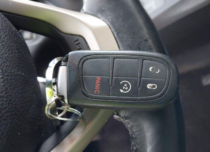 Photo 11 of 2017 Jeep Cherokee LIMITED 4X4 (VIN 1C4PJMDS3HW568847)