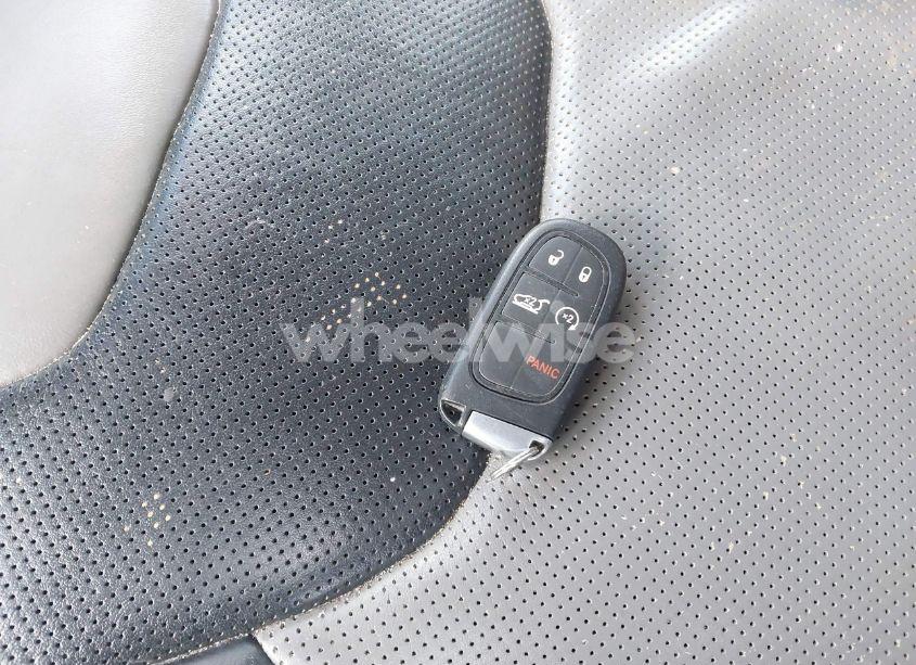 Photo 11 of 2014 Jeep Cherokee LIMITED (VIN 1C4PJMDS4EW236220)