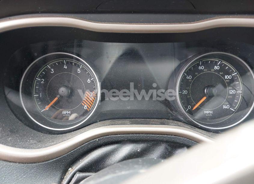 Photo 15 of 2015 Jeep Cherokee LIMITED (VIN 1C4PJMDS4FW544604)