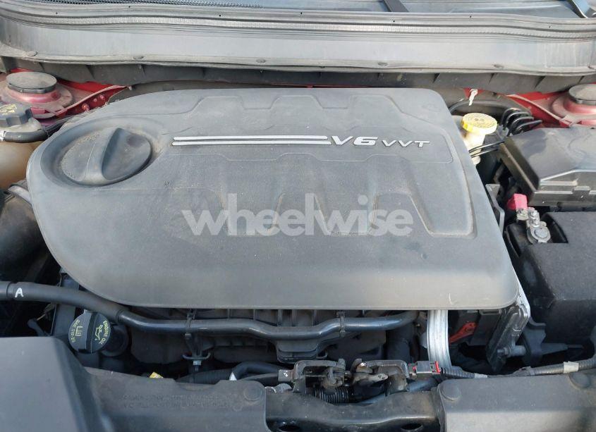 Photo 10 of 2015 Jeep Cherokee LIMITED (VIN 1C4PJMDS4FW698648)