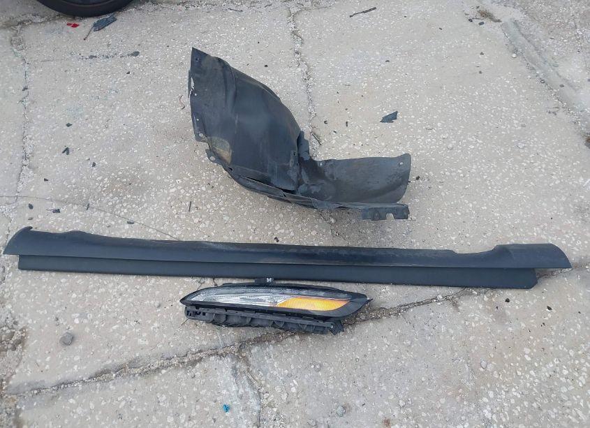 Photo 12 of 2015 Jeep Cherokee LIMITED (VIN 1C4PJMDS4FW762929)