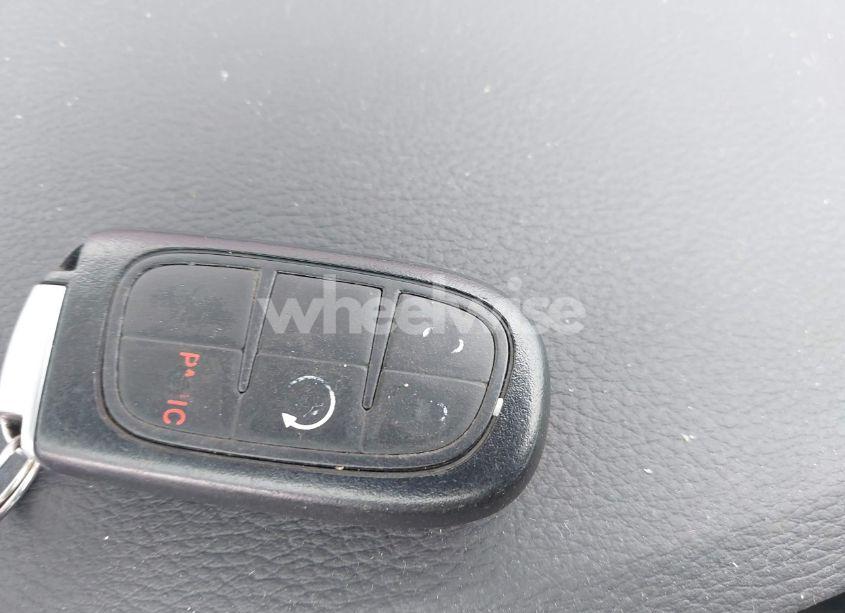 Photo 11 of 2016 Jeep Cherokee LIMITED (VIN 1C4PJMDS4GW263260)