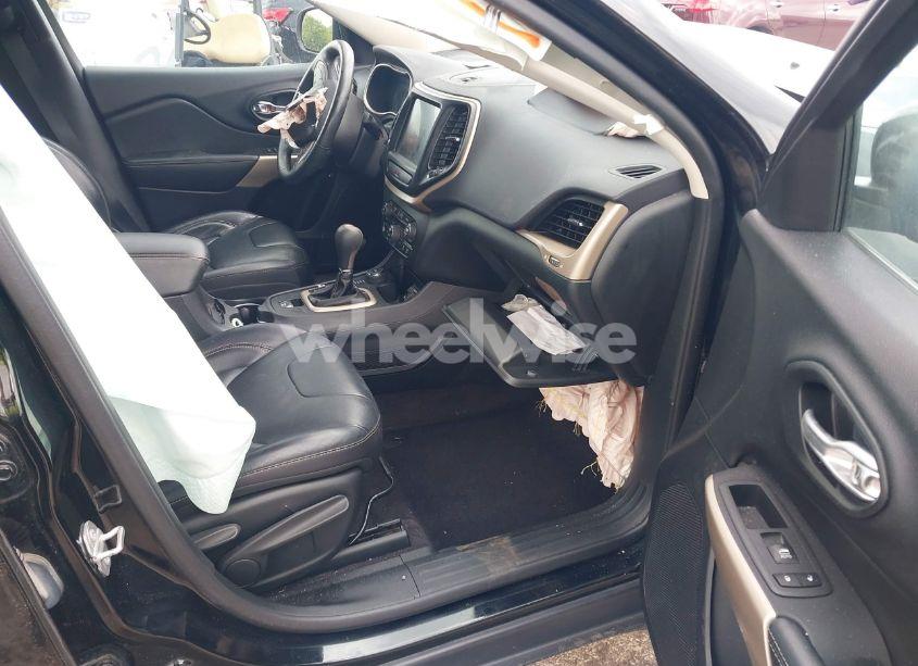 Photo 5 of 2017 Jeep Cherokee LIMITED 4X4 (VIN 1C4PJMDS4HD223760)