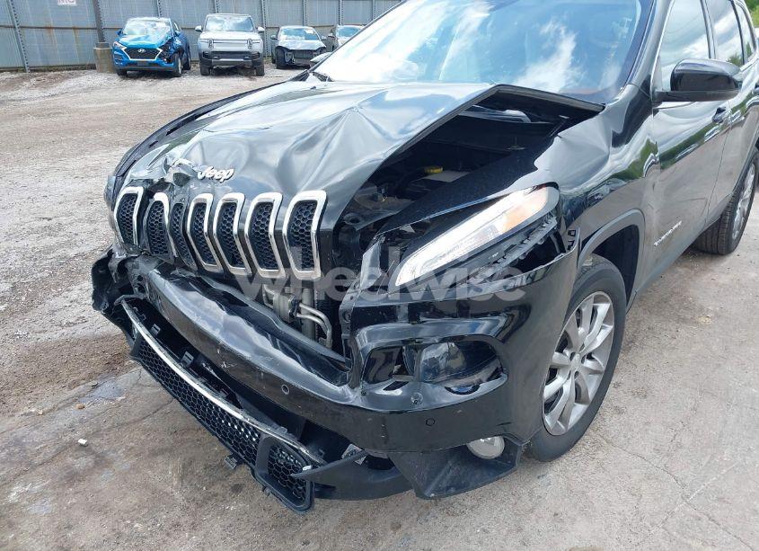 Photo 6 of 2017 Jeep Cherokee LIMITED 4X4 (VIN 1C4PJMDS4HD223760)