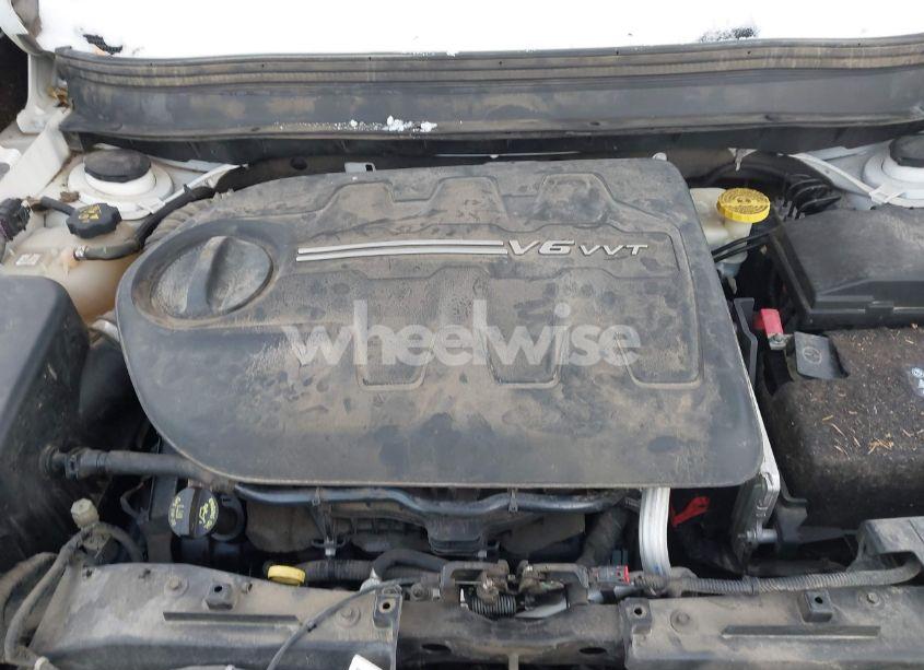 Photo 10 of 2017 Jeep Cherokee HIGH ALTITUDE 4X4 (VIN 1C4PJMDS4HW557517)