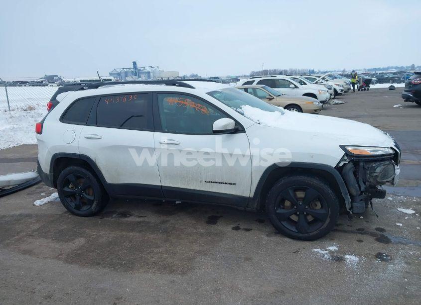 Photo 14 of 2017 Jeep Cherokee HIGH ALTITUDE 4X4 (VIN 1C4PJMDS4HW557517)