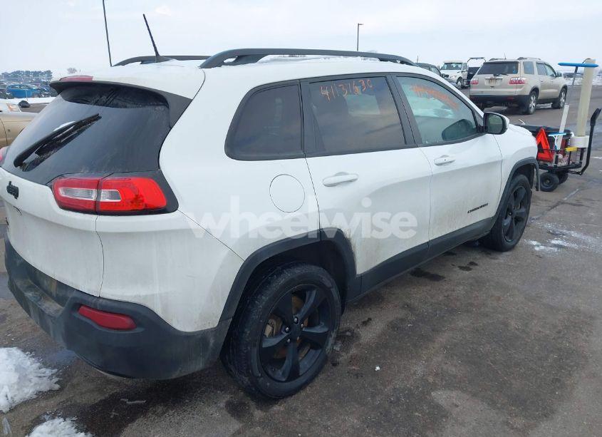 Photo 4 of 2017 Jeep Cherokee HIGH ALTITUDE 4X4 (VIN 1C4PJMDS4HW557517)