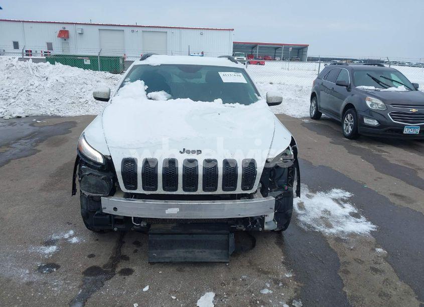 Photo 6 of 2017 Jeep Cherokee HIGH ALTITUDE 4X4 (VIN 1C4PJMDS4HW557517)