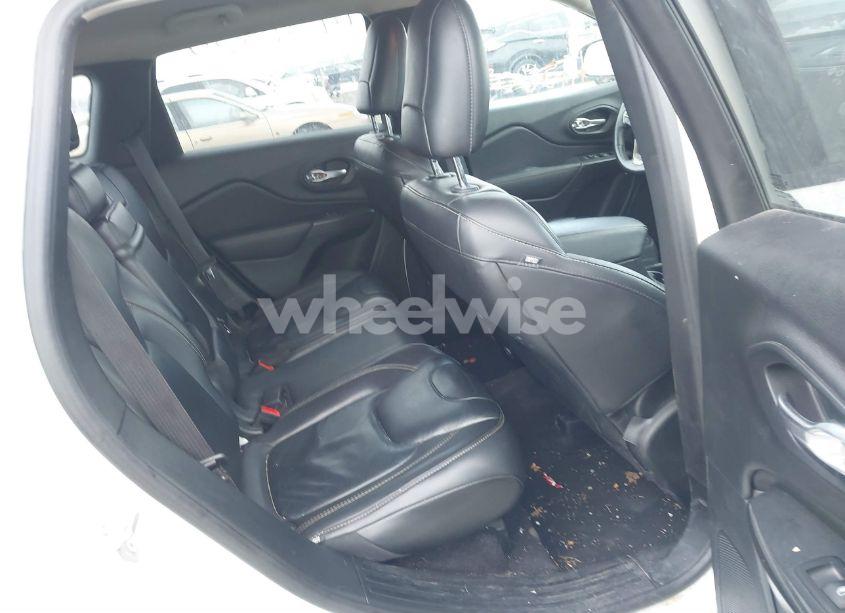 Photo 8 of 2017 Jeep Cherokee HIGH ALTITUDE 4X4 (VIN 1C4PJMDS4HW557517)