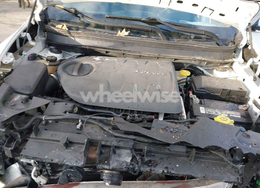 Photo 10 of 2014 Jeep Cherokee LIMITED (VIN 1C4PJMDS5EW184886)