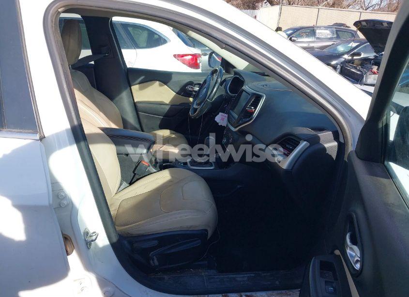 Photo 5 of 2015 Jeep Cherokee LIMITED (VIN 1C4PJMDS5FW510977)