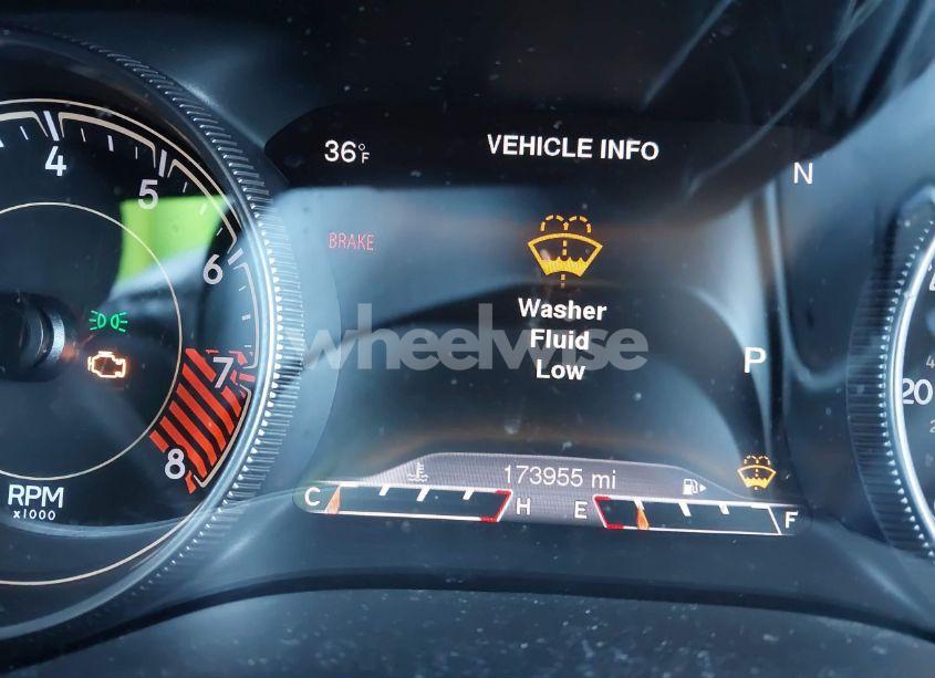 Photo 15 of 2015 Jeep Cherokee LIMITED (VIN 1C4PJMDS5FW511580)