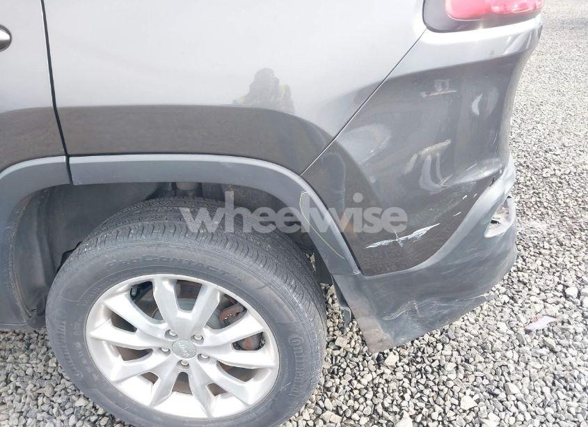 Photo 18 of 2015 Jeep Cherokee LIMITED (VIN 1C4PJMDS5FW550282)