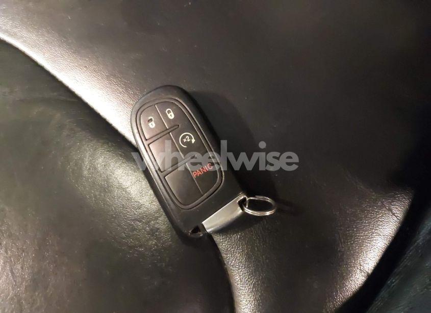 Photo 11 of 2015 Jeep Cherokee LIMITED (VIN 1C4PJMDS5FW598560)