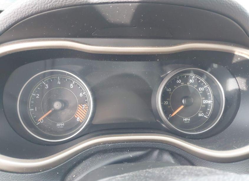 Photo 16 of 2015 Jeep Cherokee LIMITED (VIN 1C4PJMDS5FW635090)