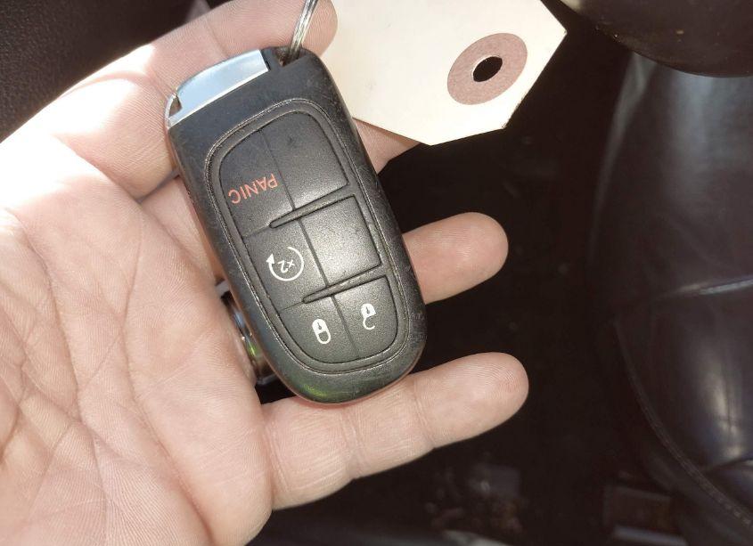 Photo 11 of 2015 Jeep Cherokee LIMITED (VIN 1C4PJMDS5FW639947)