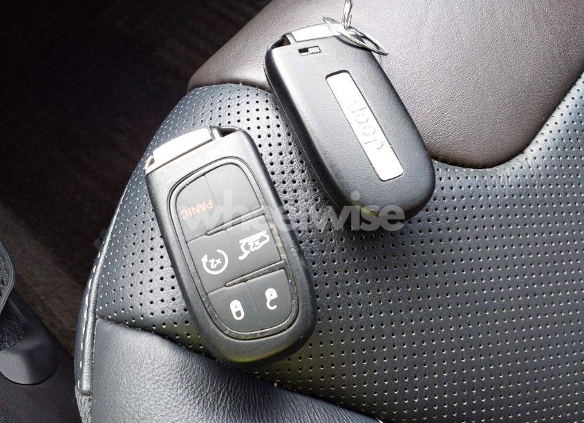 Photo 11 of 2015 Jeep Cherokee LIMITED (VIN 1C4PJMDS5FW665691)