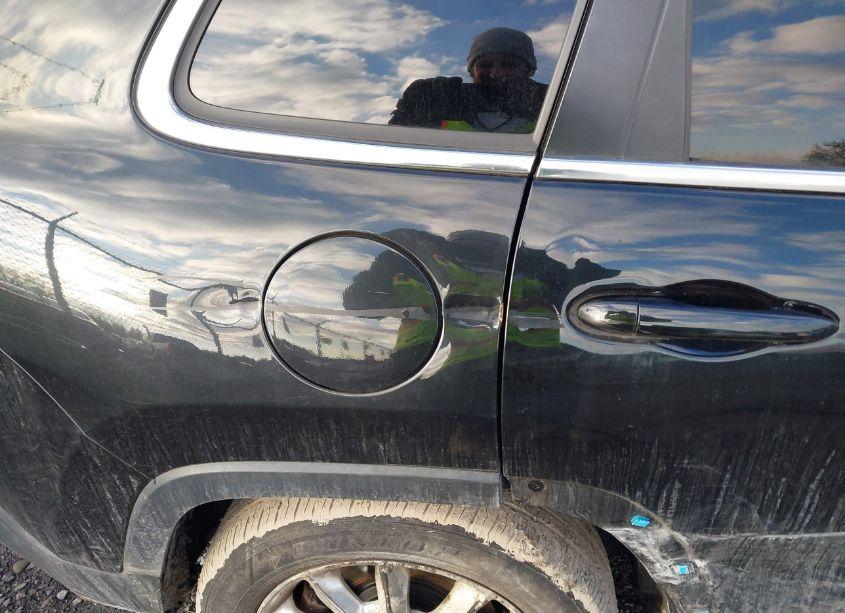 Photo 17 of 2015 Jeep Cherokee LIMITED (VIN 1C4PJMDS5FW692809)