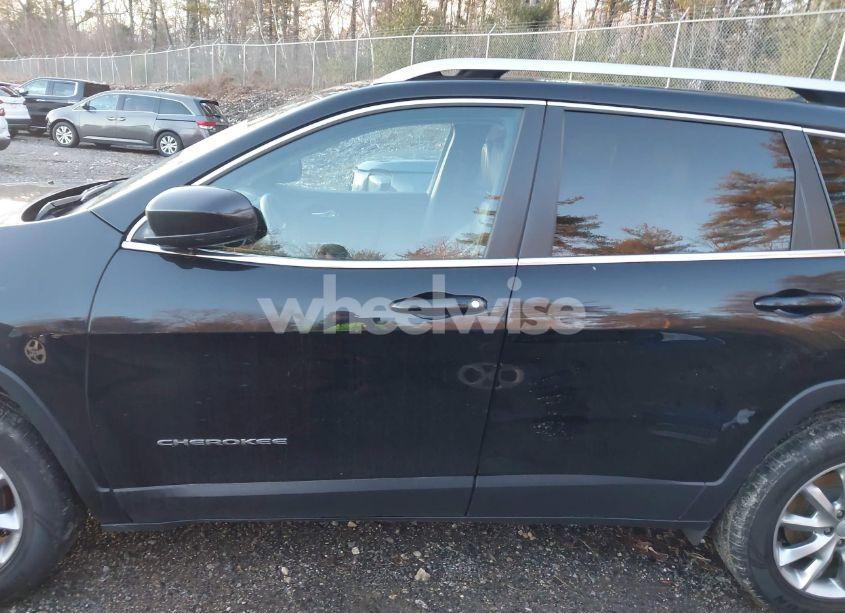 Photo 14 of 2017 Jeep Cherokee LIMITED (VIN 1C4PJMDS5HD224478)