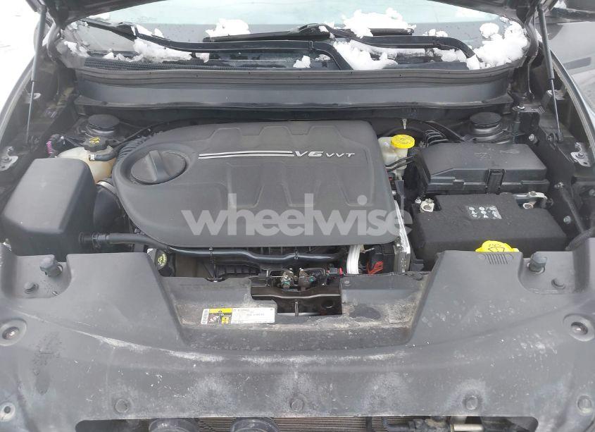 Photo 10 of 2017 Jeep Cherokee HIGH ALTITUDE 4X4 (VIN 1C4PJMDS5HW632810)