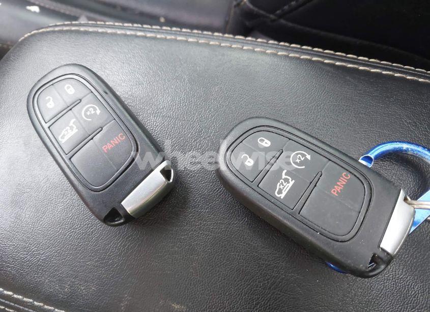 Photo 11 of 2017 Jeep Cherokee HIGH ALTITUDE 4X4 (VIN 1C4PJMDS5HW632810)