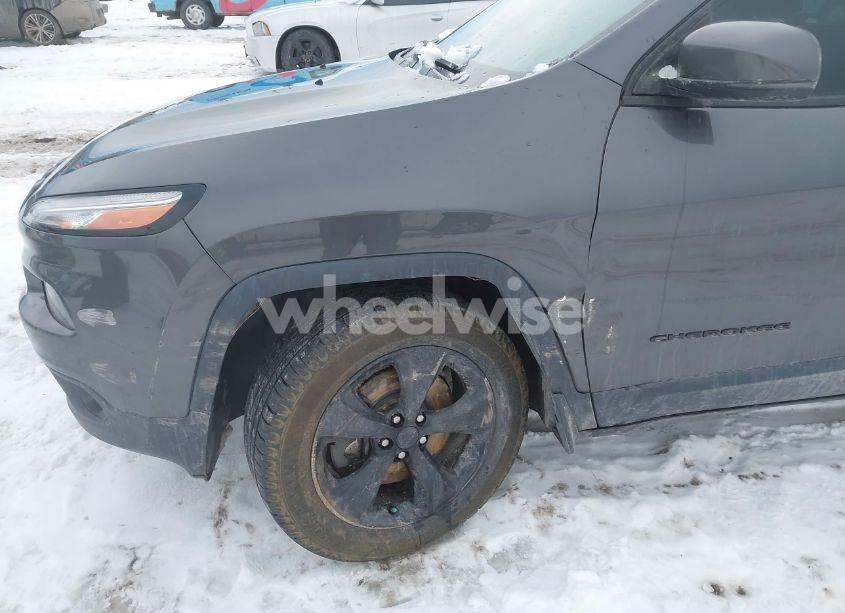 Photo 6 of 2017 Jeep Cherokee HIGH ALTITUDE 4X4 (VIN 1C4PJMDS5HW632810)