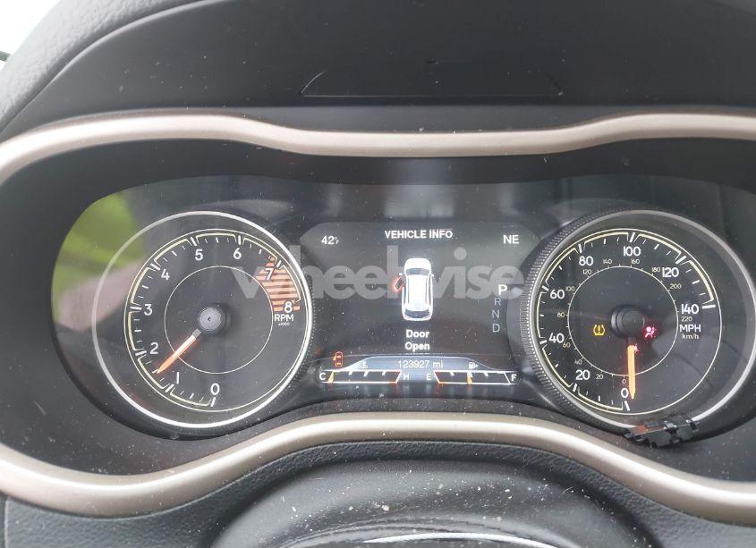 Photo 7 of 2017 Jeep Cherokee HIGH ALTITUDE 4X4 (VIN 1C4PJMDS5HW632810)